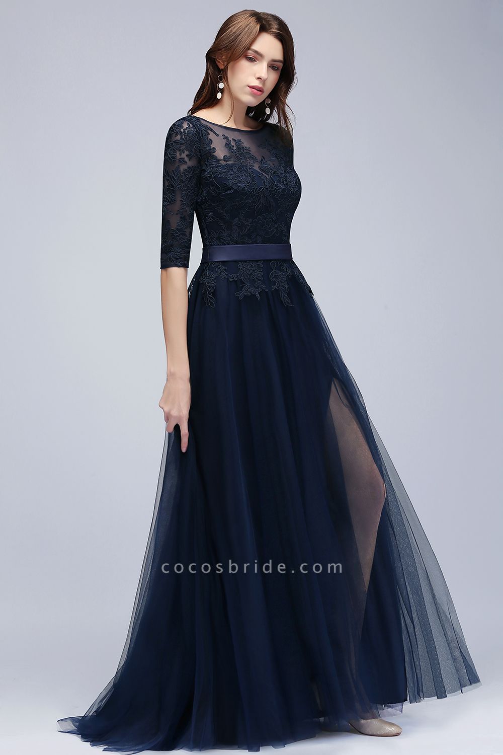 Elegant Navy Half-Sleeves Lace Bridesmaid Dresses with Appliques